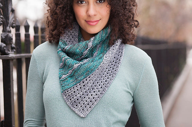 Rios & Washted Interchangeable Yarns Knitted Pattern Book