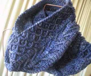 Symphony Infinity Scarf crochet design by Yiyo Designs