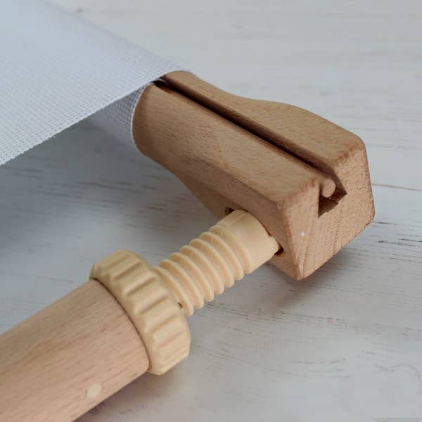 Nurge Adjustable Scroll Frame