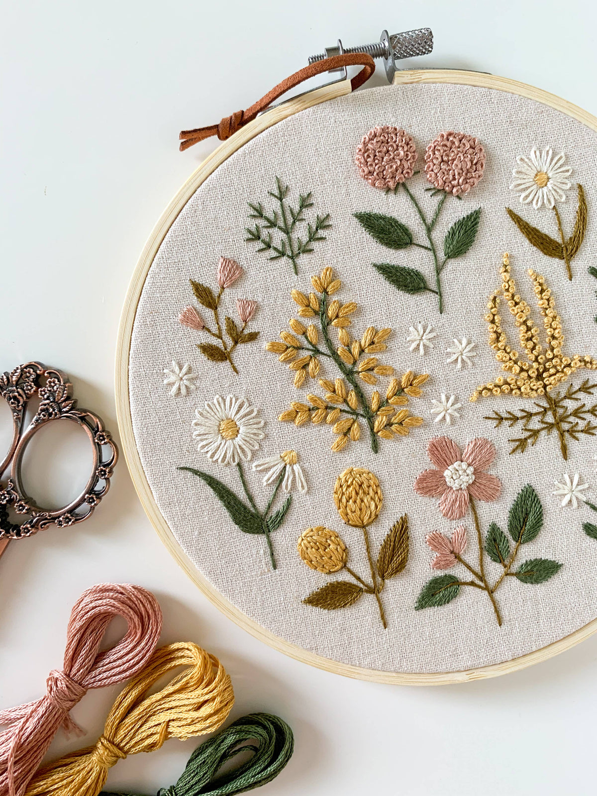 Vintage Floral Embroidery DIY Kit