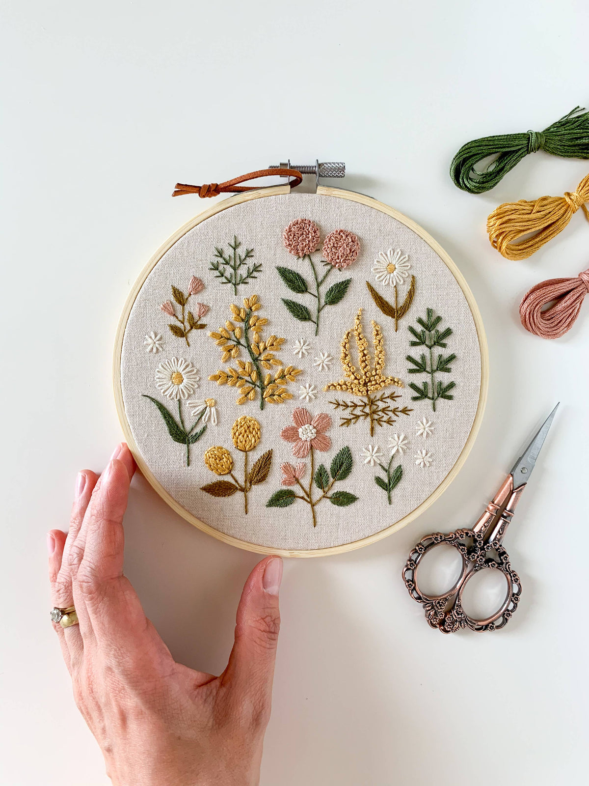 Vintage Floral Embroidery DIY Kit