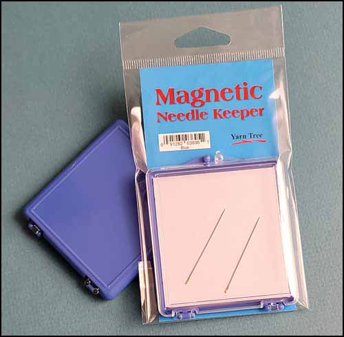Blue magnetic needle case with clear lid