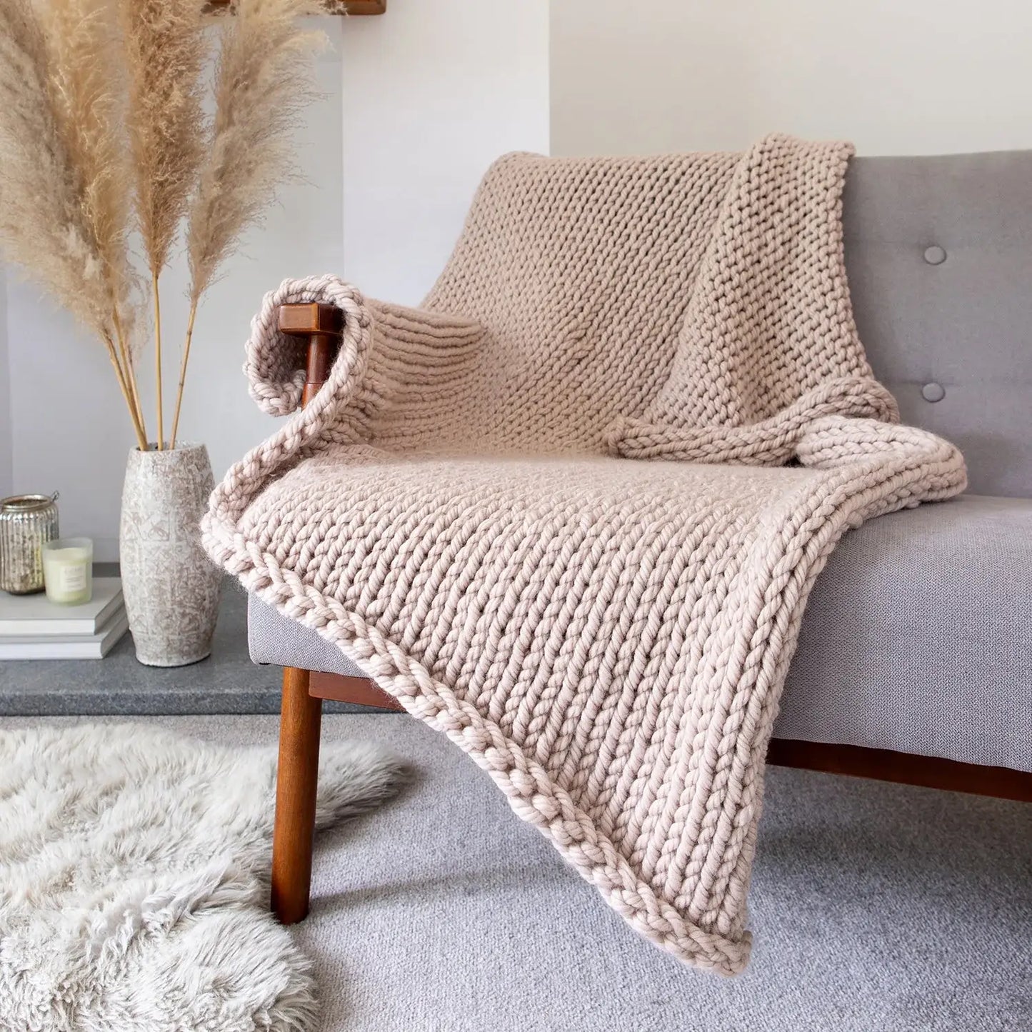 Cuddle Up Blanket Knitting Kit - 2 in 1 Beginner Pattern
