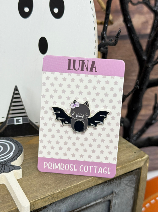 Luna Needle Minder
