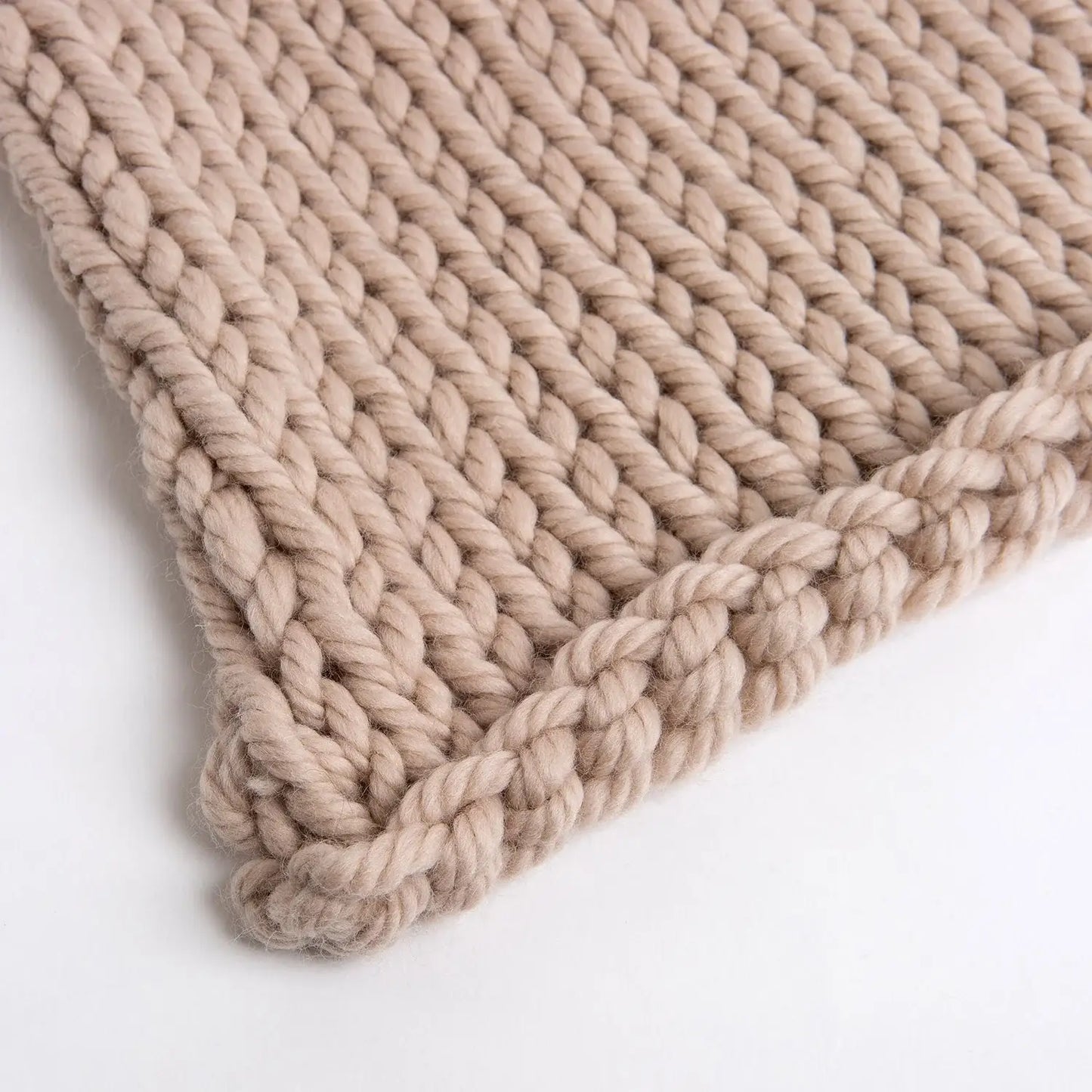 Cuddle Up Blanket Knitting Kit - 2 in 1 Beginner Pattern